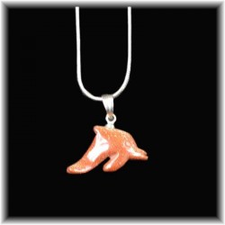 Bijou pendentif dauphin en pierre de soleil